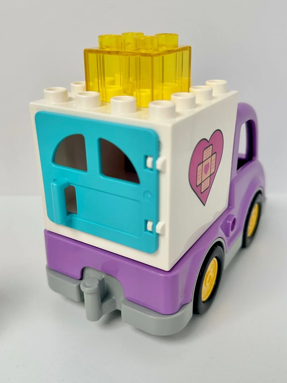 LEGO DUPLO Disney Doc McStuffins Pet Vet Care 10828 Hallie Hippo Rudy Set - Picture 3 of 3